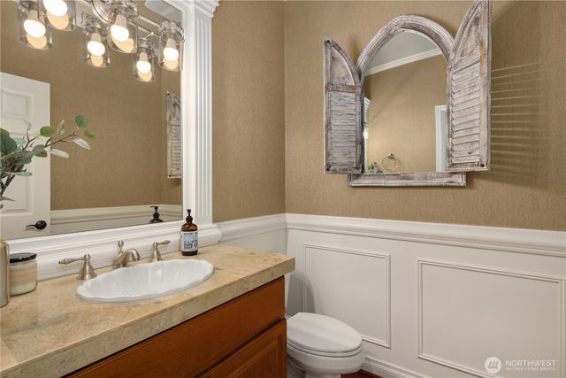 2449 NE Davis Loop, Issaquah, WA 98029