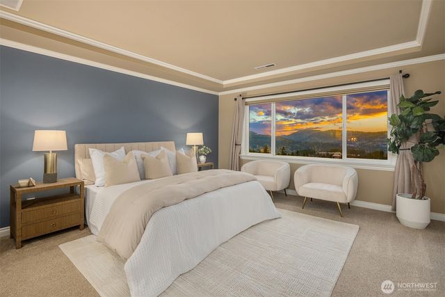 2449 NE Davis Loop, Issaquah, WA 98029