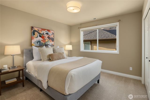 2449 NE Davis Loop, Issaquah, WA 98029