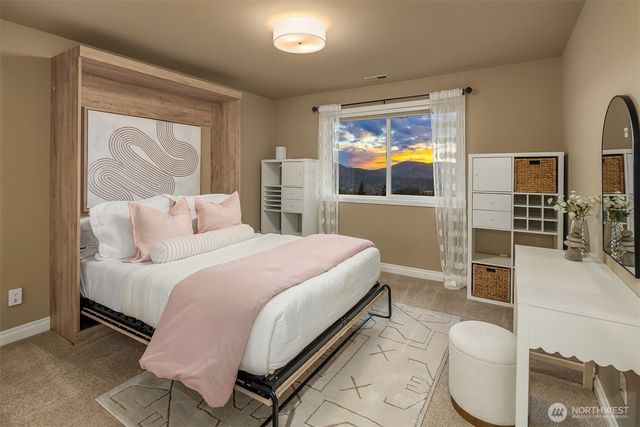 2449 NE Davis Loop, Issaquah, WA 98029