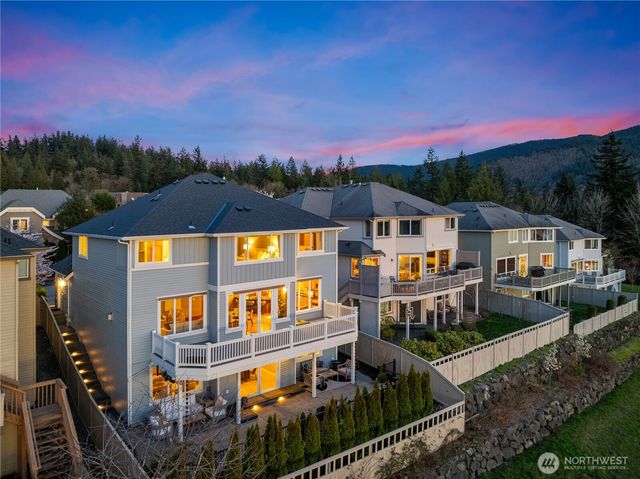 2449 NE Davis Loop, Issaquah, WA 98029