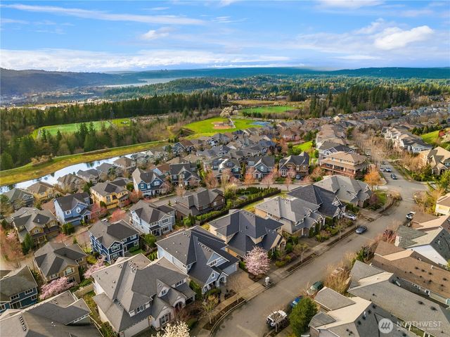 2449 NE Davis Loop, Issaquah, WA 98029