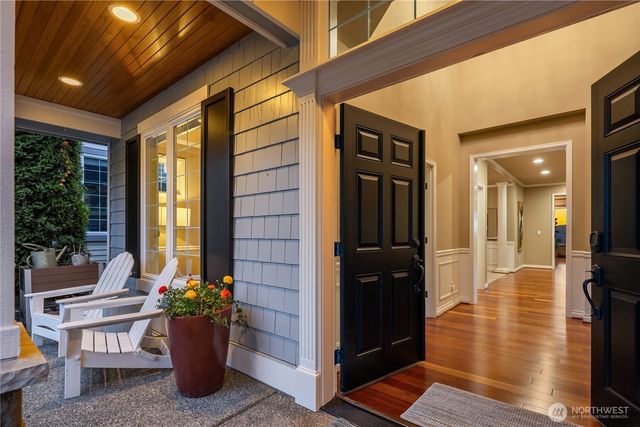 2449 NE Davis Loop, Issaquah, WA 98029