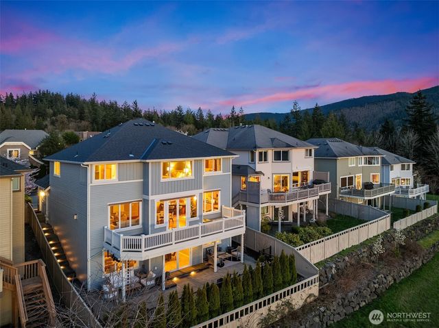 2449 NE Davis Loop, Issaquah, WA 98029