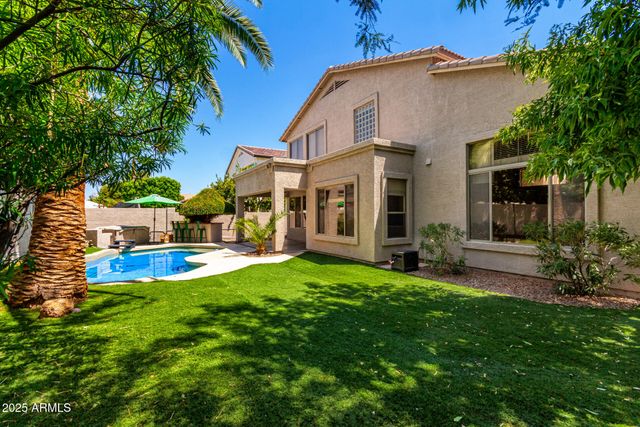 6804 W Lone Cactus Drive, Glendale, AZ 85308