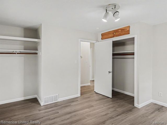 11070 Hillcrest Street, Livonia, MI 48150