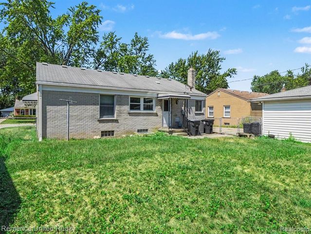 11070 Hillcrest Street, Livonia, MI 48150