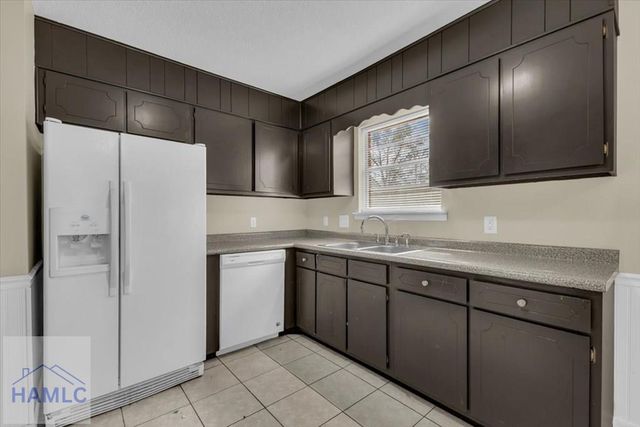 121 Deerwood Court, Hinesville, GA 31313