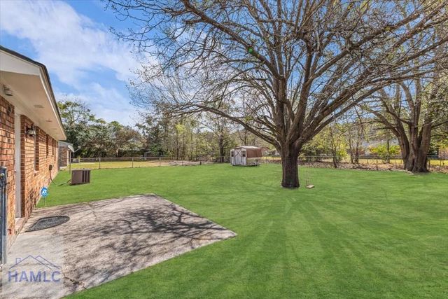 121 Deerwood Court, Hinesville, GA 31313