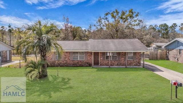 121 Deerwood Court, Hinesville, GA 31313