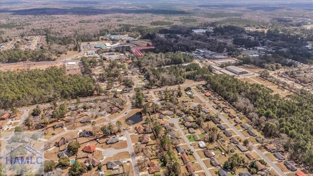 121 Deerwood Court, Hinesville, GA 31313