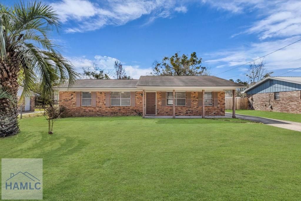 121 Deerwood Court, Hinesville, GA 31313