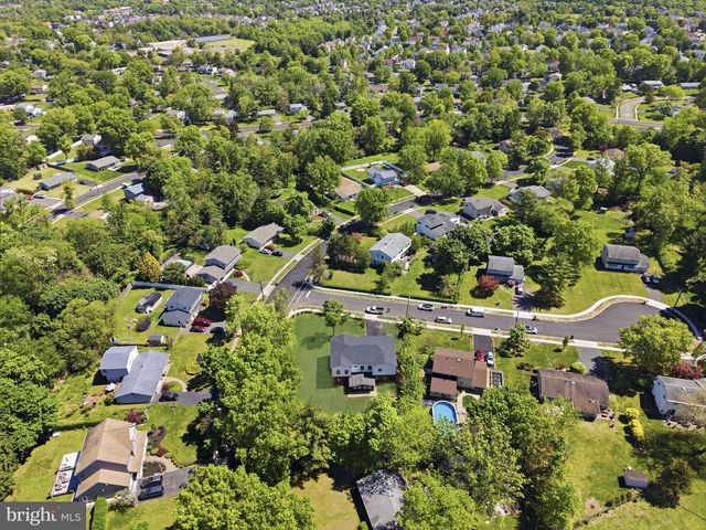 3 TYNE S, Kendall Park, NJ 08824