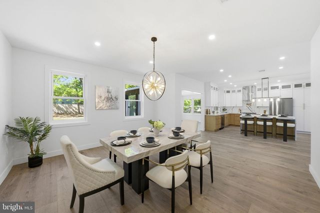 3 TYNE S, Kendall Park, NJ 08824