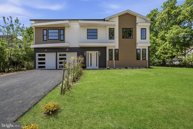 3 TYNE S, Kendall Park, NJ 08824
