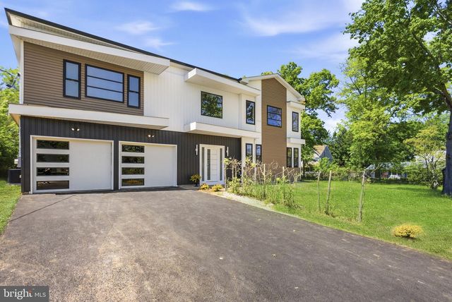 3 TYNE S, Kendall Park, NJ 08824