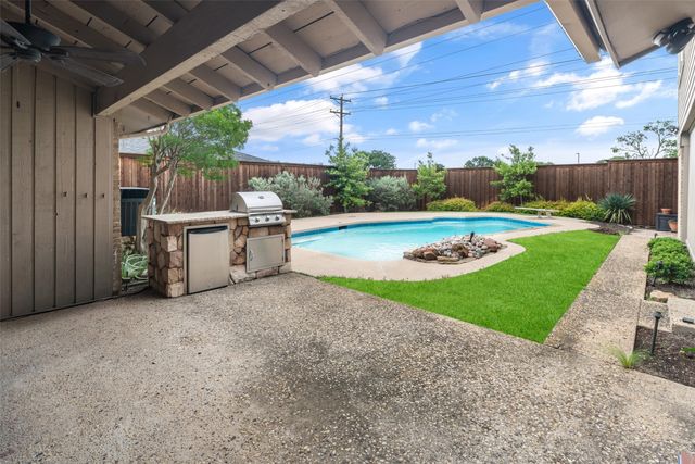 6712 Saint Anne Street, Dallas, TX 75248