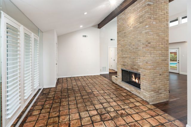 6712 Saint Anne Street, Dallas, TX 75248