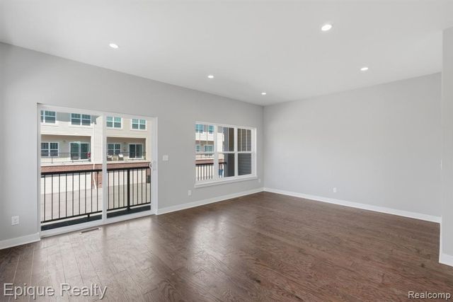 25565 Grandview Lane 33, Novi, MI 48375