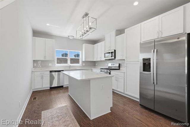 25565 Grandview Lane 33, Novi, MI 48375