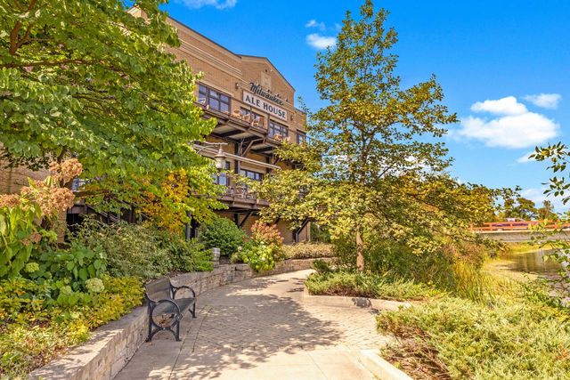 1193 Harmony LANE, Grafton, WI 53024