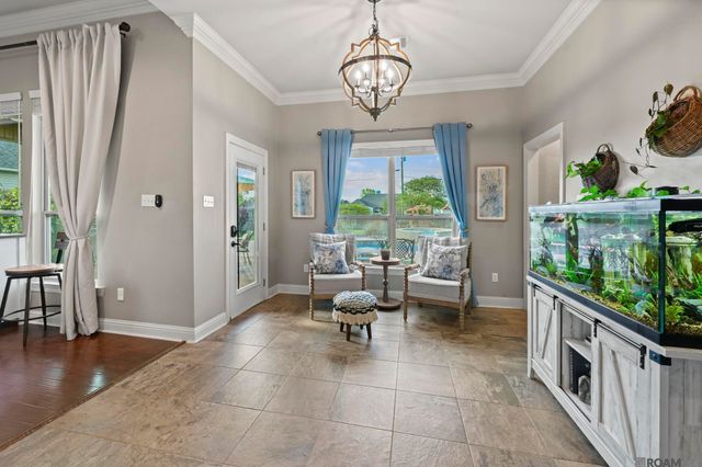 39071 Old Tree Dr, Prairieville, LA 70769