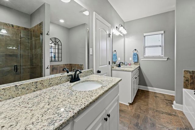 39071 Old Tree Dr, Prairieville, LA 70769