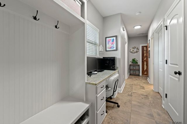 39071 Old Tree Dr, Prairieville, LA 70769