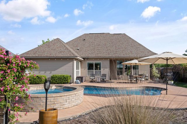 39071 Old Tree Dr, Prairieville, LA 70769