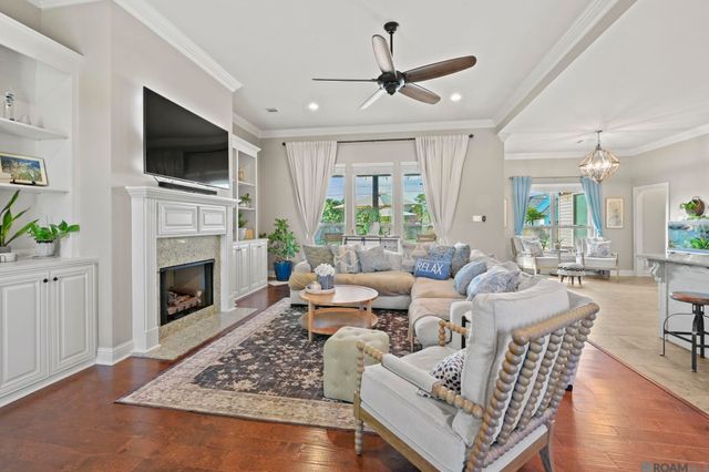 39071 Old Tree Dr, Prairieville, LA 70769