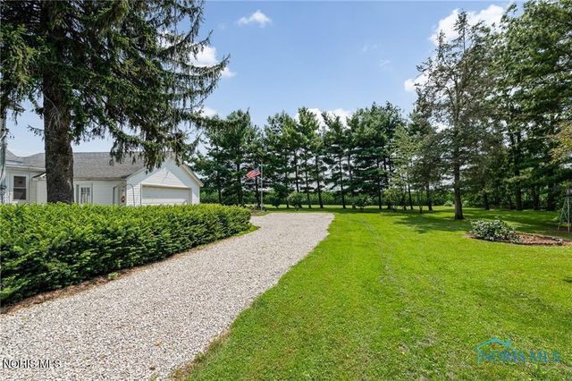 3231 Co Rd K, Swanton, OH 43558