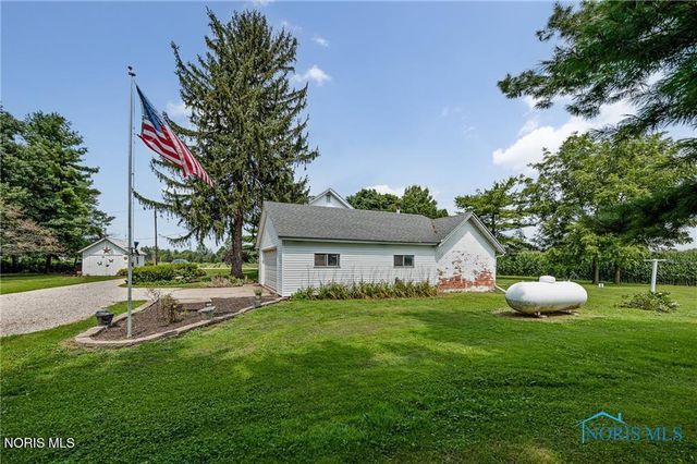 3231 Co Rd K, Swanton, OH 43558