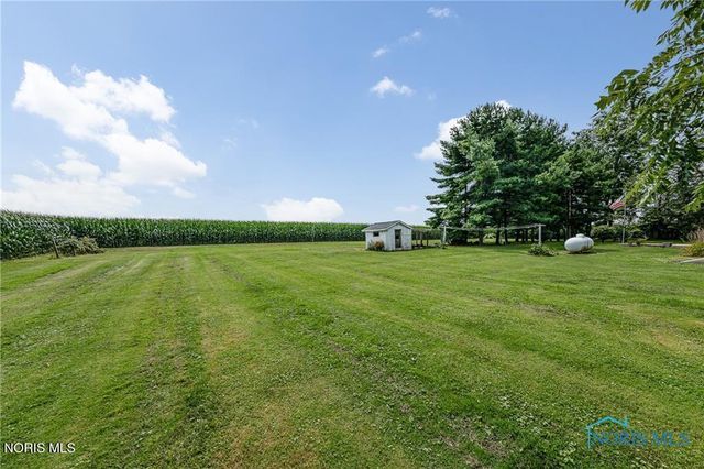 3231 Co Rd K, Swanton, OH 43558