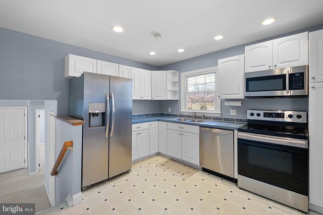 2738 BARNSLEY RD, Wilmington, DE 19808