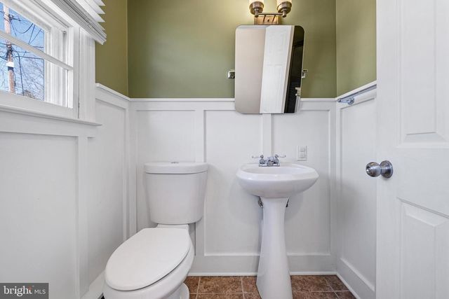 2738 BARNSLEY RD, Wilmington, DE 19808