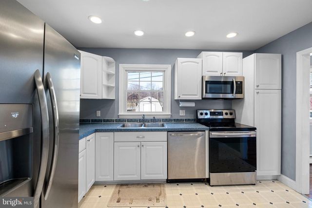 2738 BARNSLEY RD, Wilmington, DE 19808