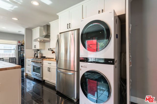6601 Rubio Avenue, Los Angeles, CA 91406