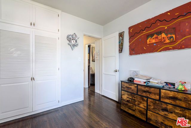 6601 Rubio Avenue, Los Angeles, CA 91406