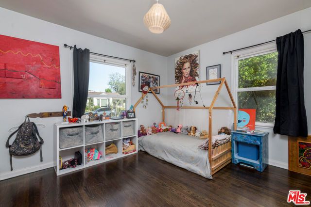 6601 Rubio Avenue, Los Angeles, CA 91406