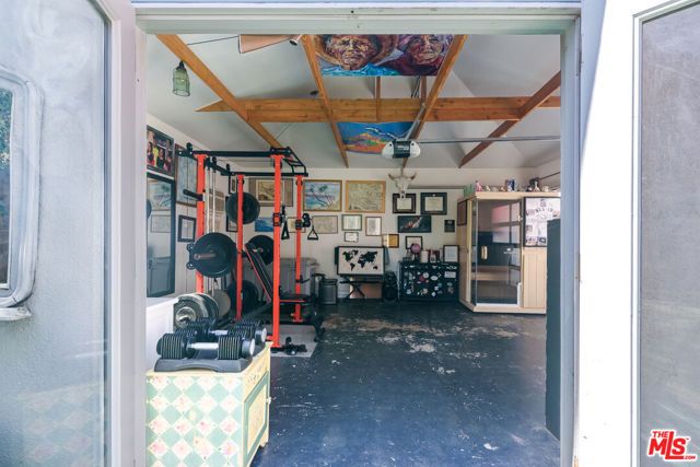 6601 Rubio Avenue, Los Angeles, CA 91406