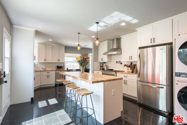 6601 Rubio Avenue, Los Angeles, CA 91406