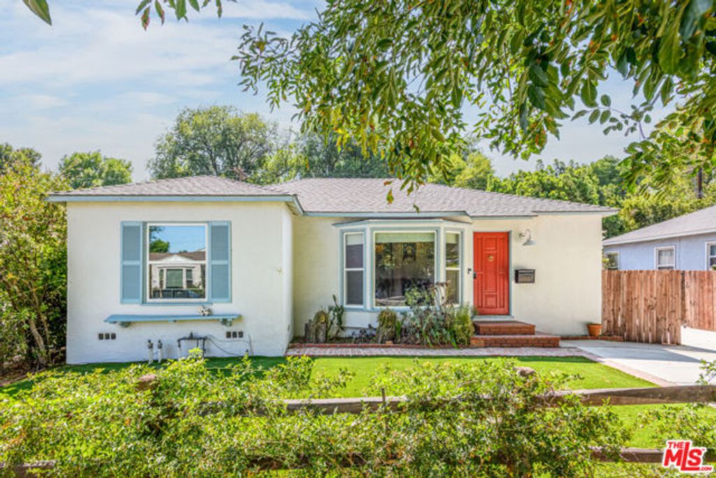 6601 Rubio Avenue, Los Angeles, CA 91406