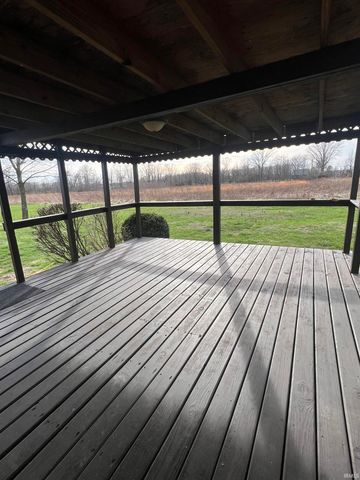 10623 W 300 S, Lyons, IN 47443