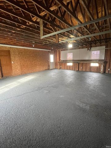 10623 W 300 S, Lyons, IN 47443