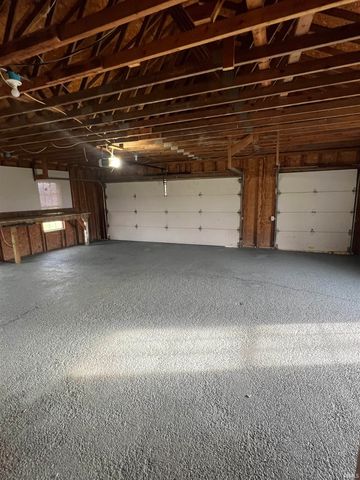 10623 W 300 S, Lyons, IN 47443