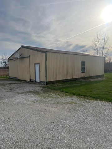 10623 W 300 S, Lyons, IN 47443