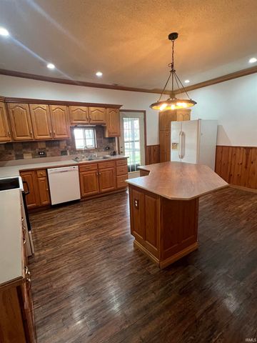 10623 W 300 S, Lyons, IN 47443