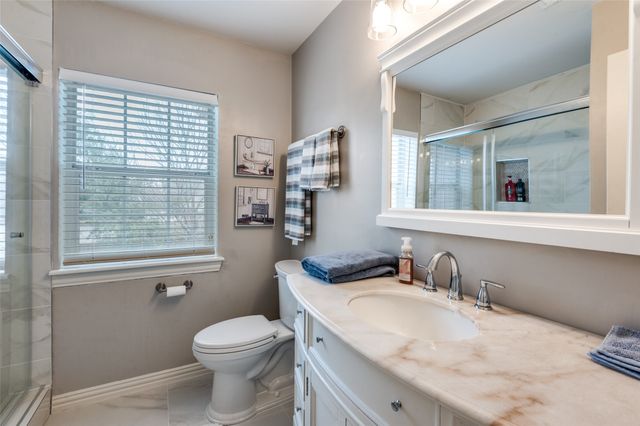 1718 E Branch Hollow Drive, Carrollton, TX 75007