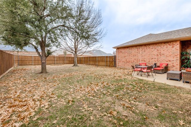 1718 E Branch Hollow Drive, Carrollton, TX 75007