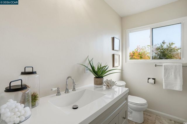 1139 Aspen Dr, Concord, CA 94520